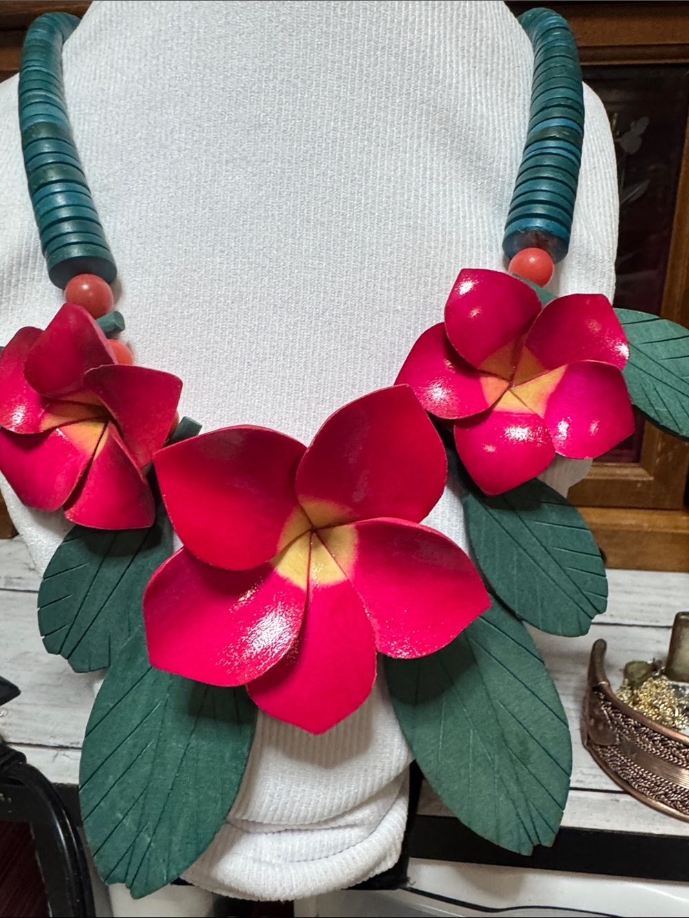 Vintage Hawaiian Wood Necklace